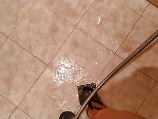 Podophilia female Nikita Washes Her red-hot soles In Home shower